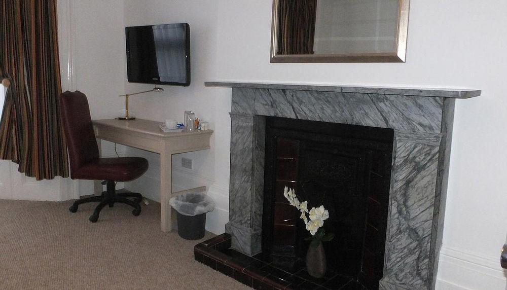 Jessamine House 4*